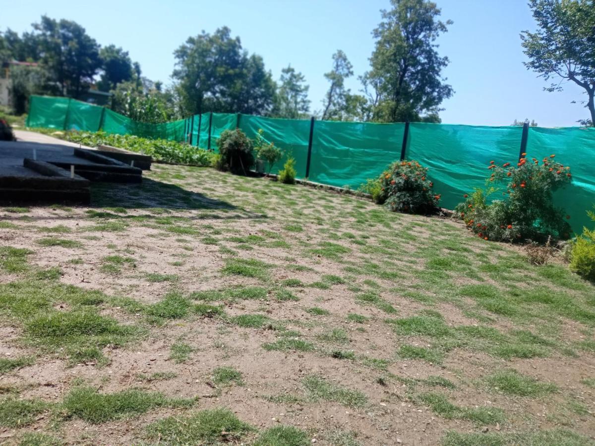 Travelodge Homestay บีร์ ภายนอก รูปภาพ