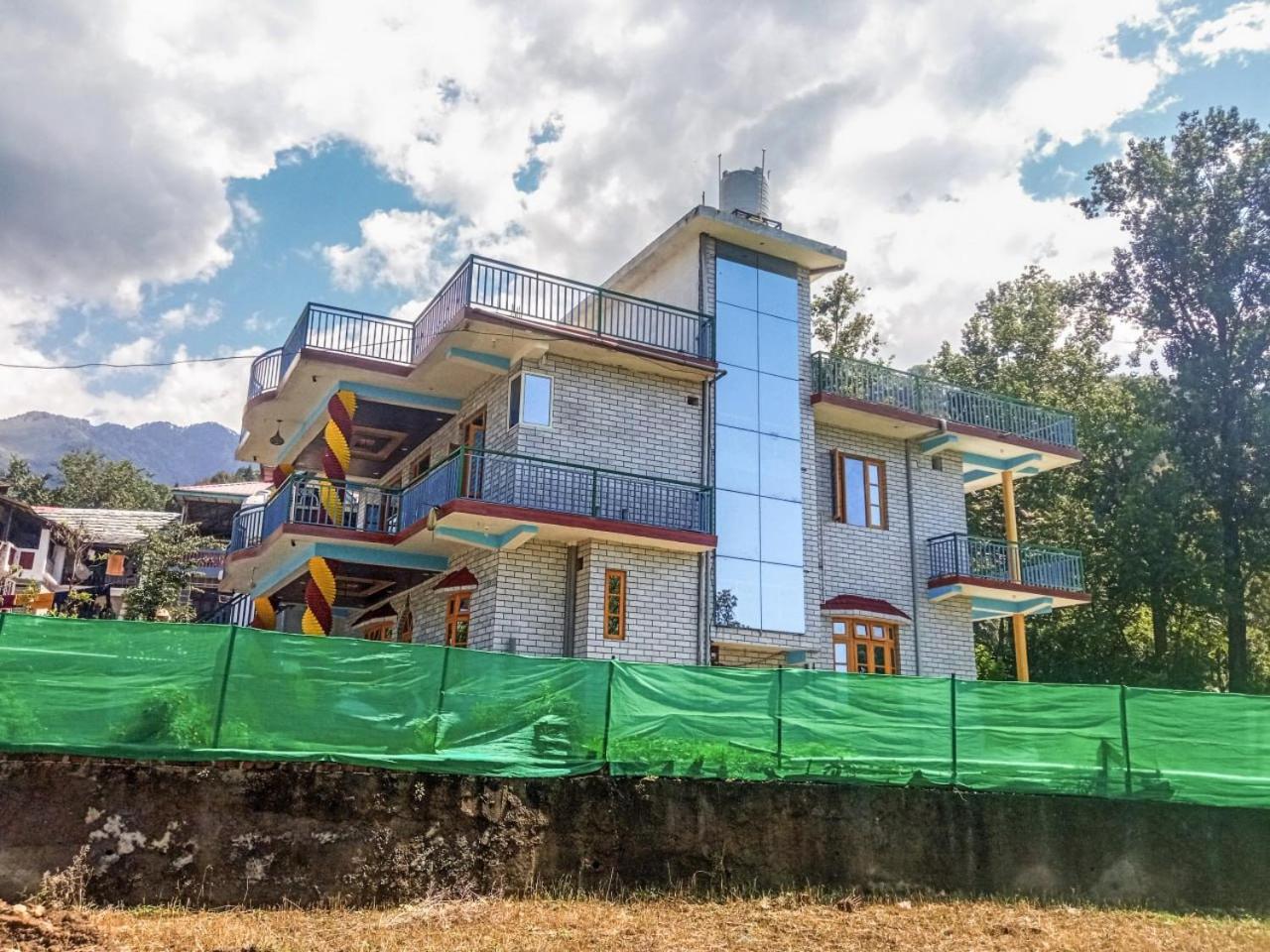 Travelodge Homestay บีร์ ภายนอก รูปภาพ